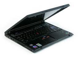 復(fù)古經(jīng)典再現(xiàn) IBM ThinkPad T43 26684MC電腦圖片欣賞